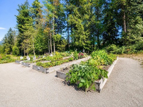 5902 Beachgate Lane, Sechelt, BC - Outdoor