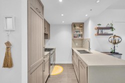 504-5598 Ormidale Street  Vancouver, BC V5R 0E5