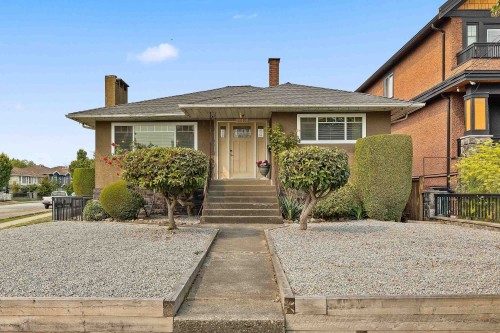 2515 45Th Avenue E, Vancouver, BC - Outdoor