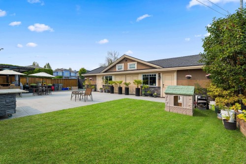 2515 45Th Avenue E, Vancouver, BC - Outdoor