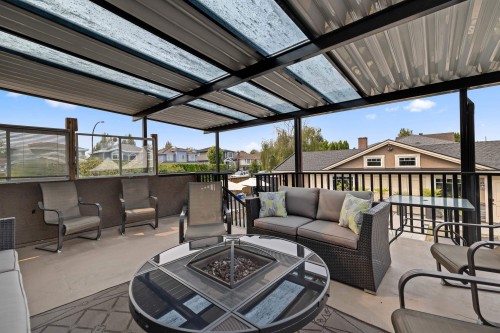 2515 45Th Avenue E, Vancouver, BC - Outdoor With Exterior