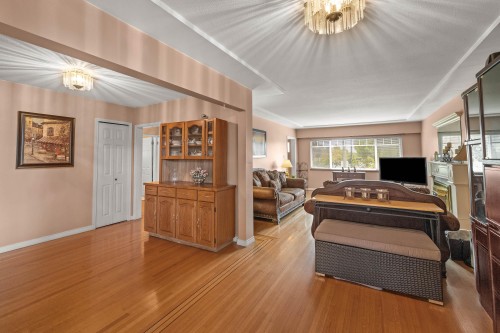 2515 45Th Avenue E, Vancouver, BC - Indoor
