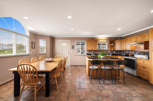 2515 45Th Avenue E, Vancouver, BC - Indoor