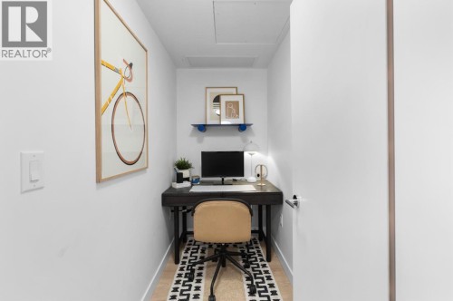 208-1680 12Th Avenue E, Vancouver, BC - Indoor