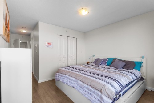 307-9298 University Crescent, Burnaby, BC - Indoor Photo Showing Bedroom