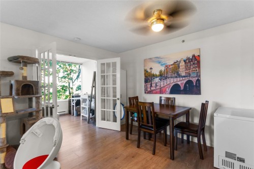 307-9298 University Crescent, Burnaby, BC - Indoor Photo Showing Dining Room