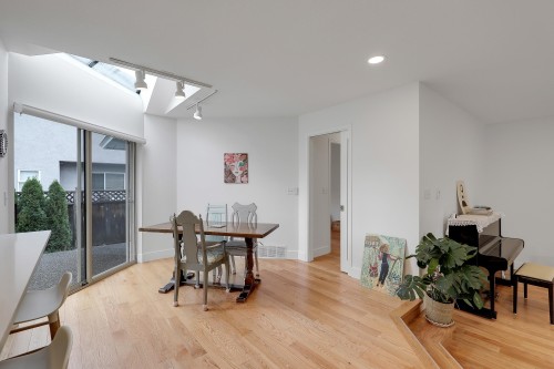 907 Sprice Avenue, Coquitlam, BC - Indoor