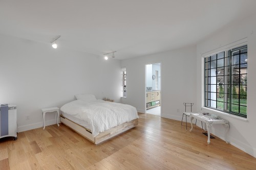 907 Sprice Avenue, Coquitlam, BC - Indoor Photo Showing Bedroom