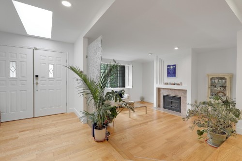 907 Sprice Avenue, Coquitlam, BC - Indoor Photo Showing Other Room With Fireplace
