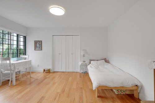 907 Sprice Avenue, Coquitlam, BC - Indoor Photo Showing Bedroom