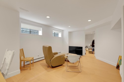 907 Sprice Avenue, Coquitlam, BC - Indoor