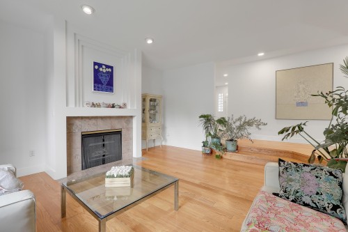 907 Sprice Avenue, Coquitlam, BC - Indoor Photo Showing Living Room With Fireplace