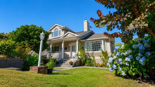823 Burnaby Street  New Westminster, BC V3L 4V8