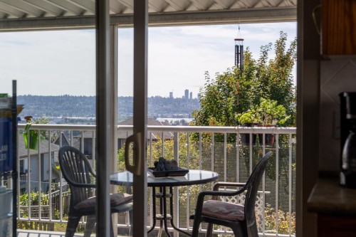 1056 Walls Avenue, Coquitlam, BC - 