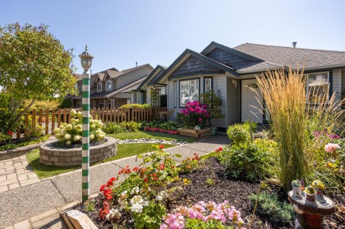 1056 Walls Avenue, Coquitlam, BC - Outdoor