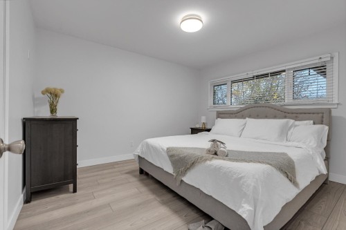 409 27Th Street W, North Vancouver, BC - Indoor Photo Showing Bedroom