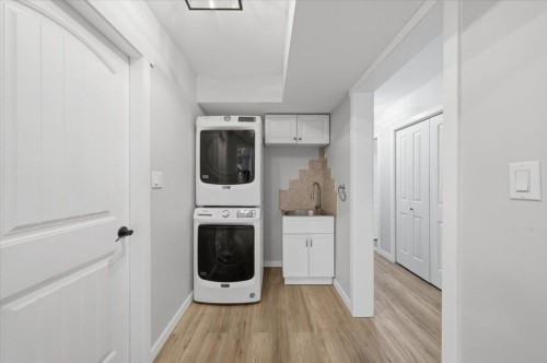 11628 River Wynd, Maple Ridge, BC - Indoor Photo Showing Laundry Room
