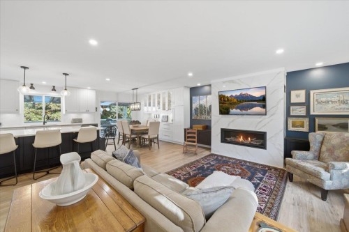 11628 River Wynd, Maple Ridge, BC - Indoor Photo Showing Living Room With Fireplace