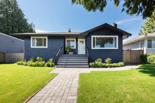205 Durham Street E New Westminster, BC V3L 4J2
