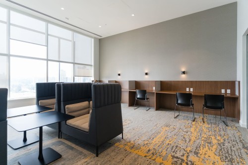 5708-1955 Alpha Way, Burnaby, BC - Indoor Photo Showing Office