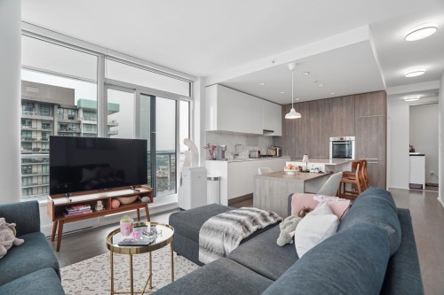 5708-1955 Alpha Way, Burnaby, BC - Indoor Photo Showing Living Room