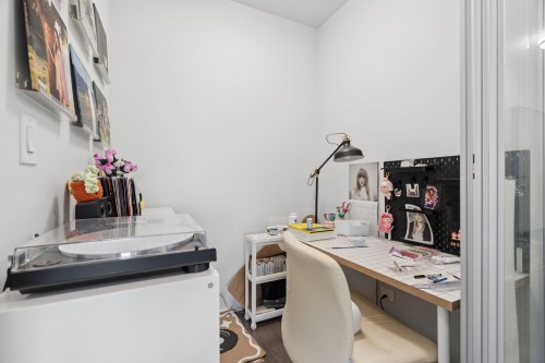 5708-1955 Alpha Way, Burnaby, BC - Indoor