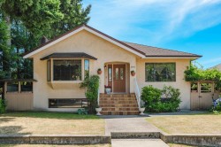 3778 Triumph Street  Burnaby, BC V5C 1Y4