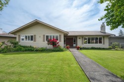 66 Courtney Crescent New Westminster, BC V3L 4M2