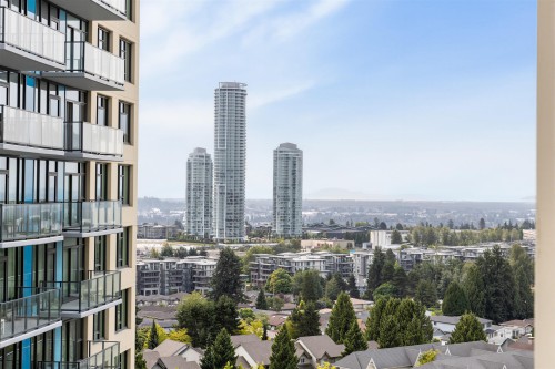 1105-7358 Edmonds Street  Burnaby, BC V3N 0H1