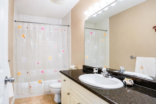 1708 Paddock Drive, Coquitlam, BC - Indoor Photo Showing Bathroom