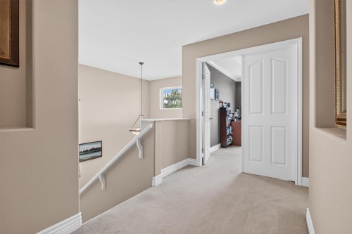 1708 Paddock Drive, Coquitlam, BC - Indoor Photo Showing Other Room