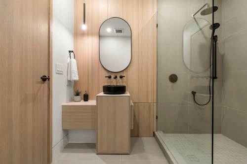 1066 Fulton Avenue, West Vancouver, BC - Indoor Photo Showing Bathroom