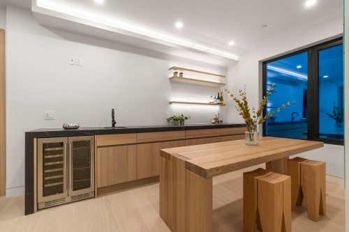 1066 Fulton Avenue, West Vancouver, BC - Indoor