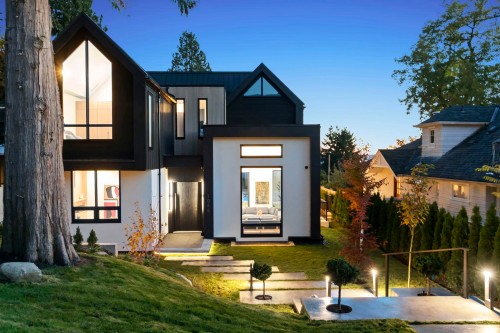 1066 Fulton Avenue, West Vancouver, BC - Outdoor