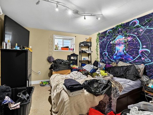 8247 10Th Avenue, Burnaby, BC - Indoor