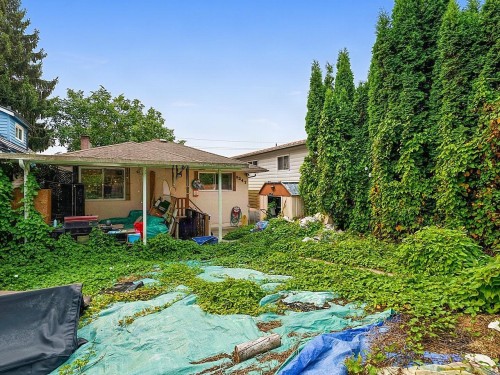 8247 10Th Avenue, Burnaby, BC - Outdoor