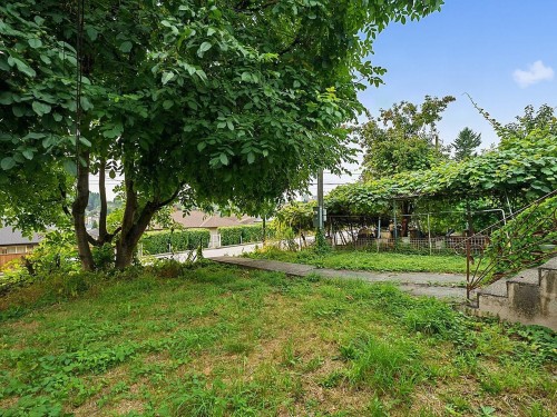 8247 10Th Avenue, Burnaby, BC - Outdoor