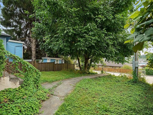 8247 10Th Avenue, Burnaby, BC - Outdoor