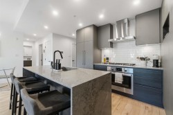 327-3131 Murray Street  Port Moody, BC V3H 0L9