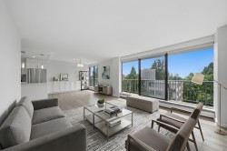 802-1745 Esquimalt Avenue  West Vancouver, BC V7V 1R7