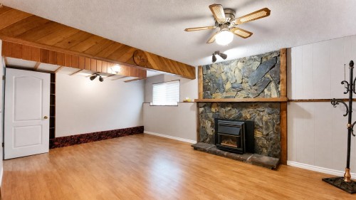 1798 Heather Avenue, Port Coquitlam, BC - Indoor Photo Showing Living Room With Fireplace