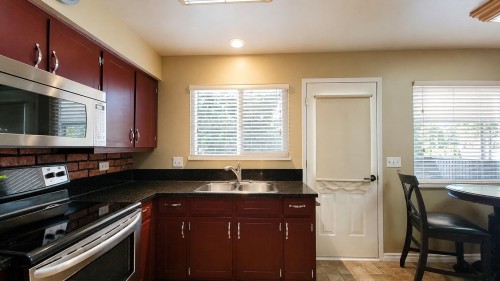 1798 Heather Avenue, Port Coquitlam, BC - Indoor Photo Showing Kitchen With Double Sink