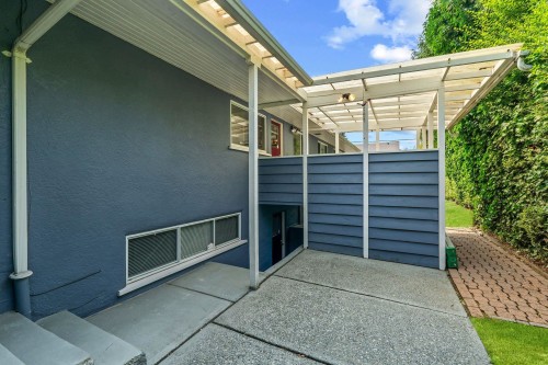 3455 Highland Boulevard, North Vancouver, BC - Outdoor With Exterior