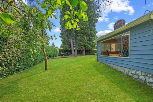 3455 Highland Boulevard, North Vancouver, BC - Outdoor