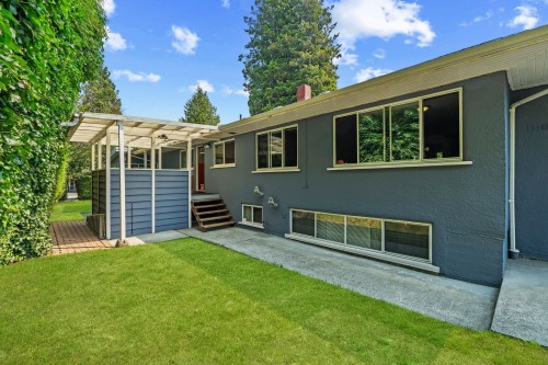 3455 Highland Boulevard, North Vancouver, BC - Outdoor