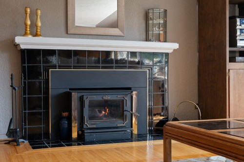 3455 Highland Boulevard, North Vancouver, BC - Indoor With Fireplace