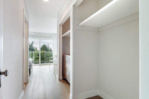 4-5768 Marine Way, Sechelt, BC - Indoor Photo Showing Other Room