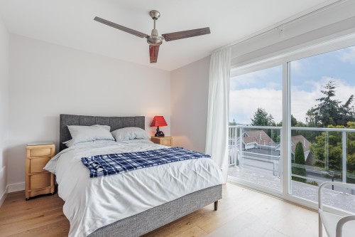 4-5768 Marine Way, Sechelt, BC - Indoor Photo Showing Bedroom