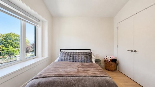 3214 King Edward Avenue W, Vancouver, BC - Indoor Photo Showing Bedroom