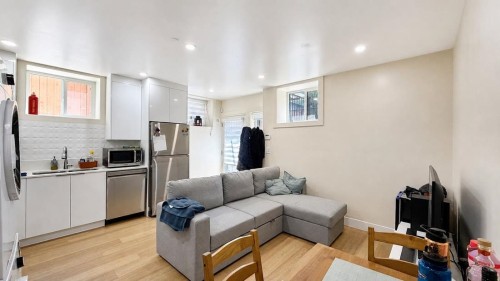 3214 King Edward Avenue W, Vancouver, BC - Indoor